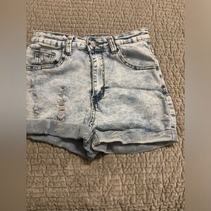 Light wash jean shorts size small